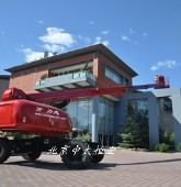 直臂自行式高空作业车
